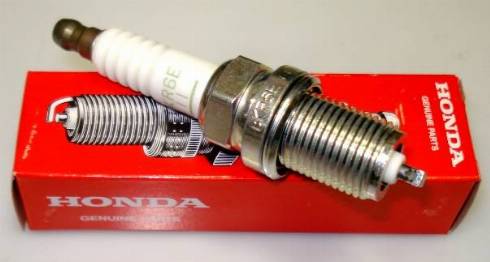 Honda 98079-561-4E - Свеча зажигания 98079-5614E ( BKR6E-11, 98079-5615E, 98079-5715E) autodif.ru