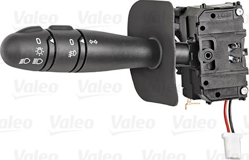 Valeo 251780 - Выключатель на рулевой колонке autodif.ru