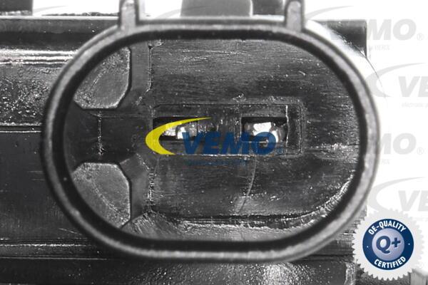 Vemo V10-08-0324 - Windscreen washer nozzle front L fits: AUDI fits: AUDI Q3 06.11-10.18 autodif.ru