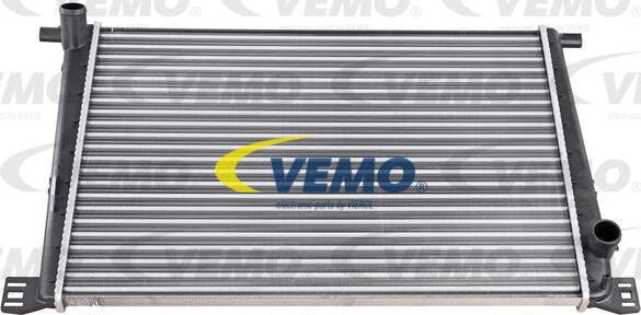 Vemo V20-60-0038 - Радиатор, охлаждение двигателя autodif.ru