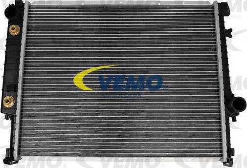 Vemo V20-60-0024 - Радиатор, охлаждение двигателя autodif.ru